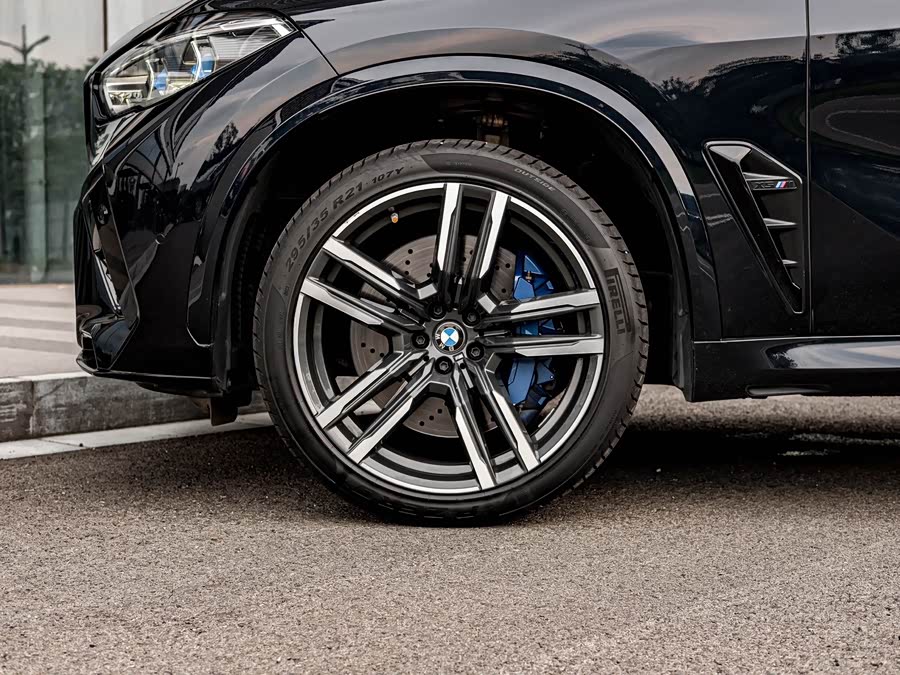 BMW X5 M 2022 #9 BMW X5 M 2022 car image #9