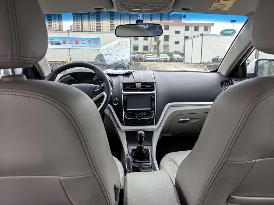 GEELY Emgrand 2018 car image #9