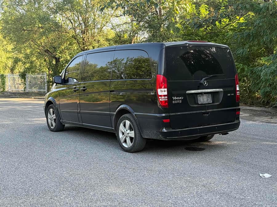 奔驰 唯雅诺 2016 汽车图片 #9