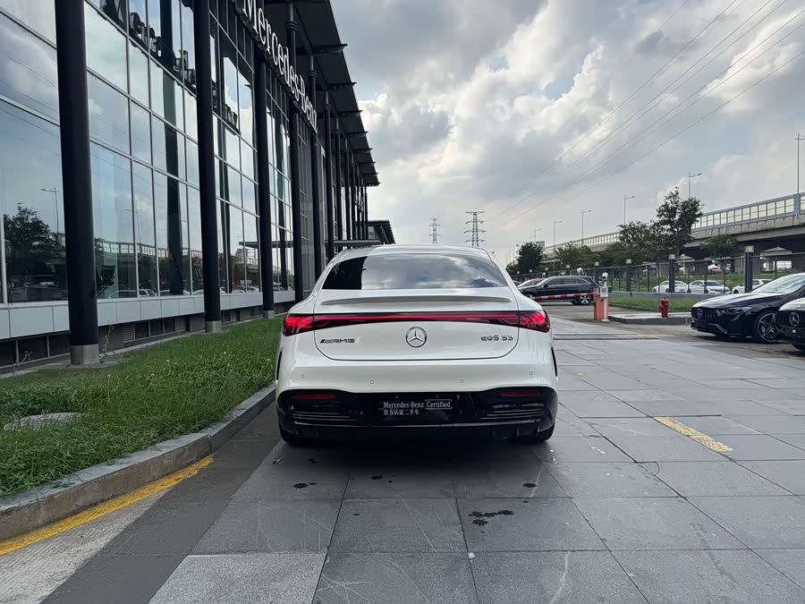 Mercedes-Benz EQS AMG 2025 imagen de coche #9