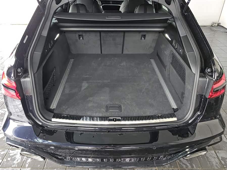 Audi RS 6 2021 car image #9