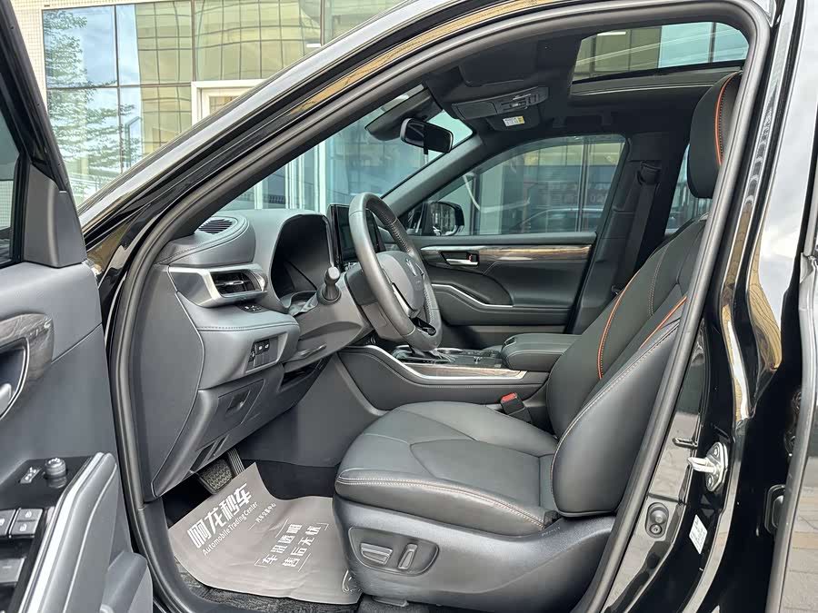 Toyota Crown Kluger 2025 car image #9