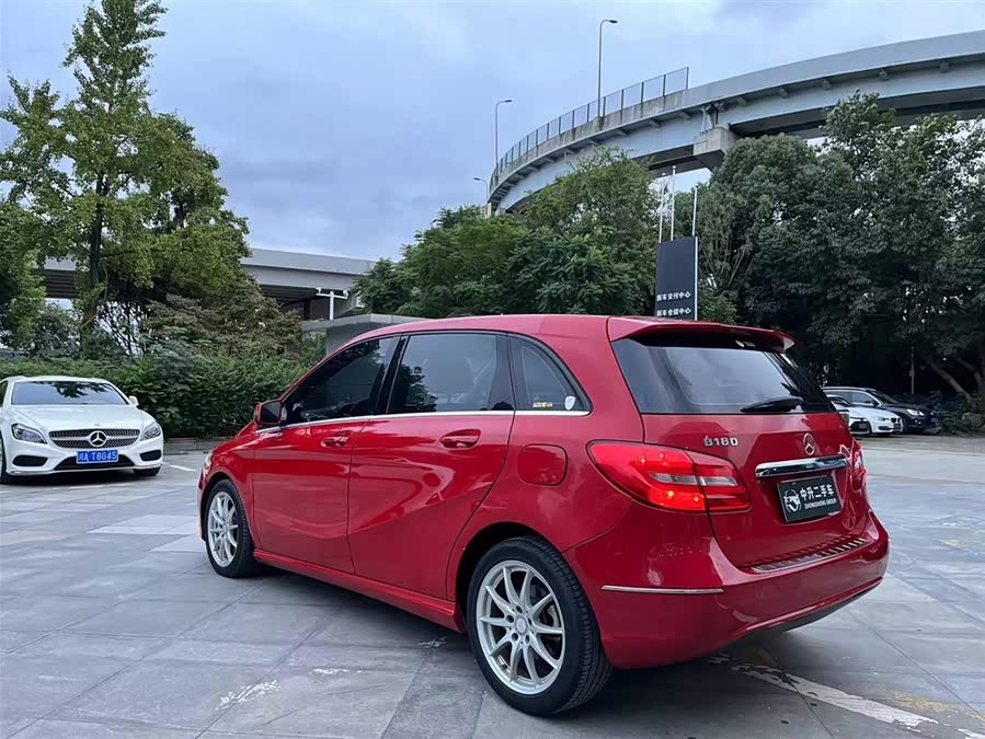 Mercedes-Benz B Class 2013 car image #9