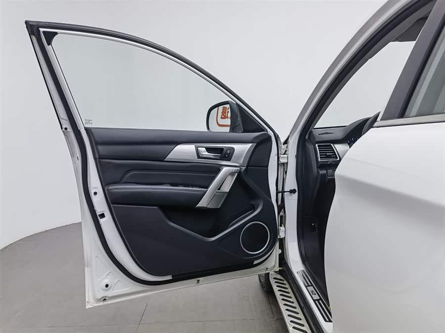 Haval H2 2017 car image #9