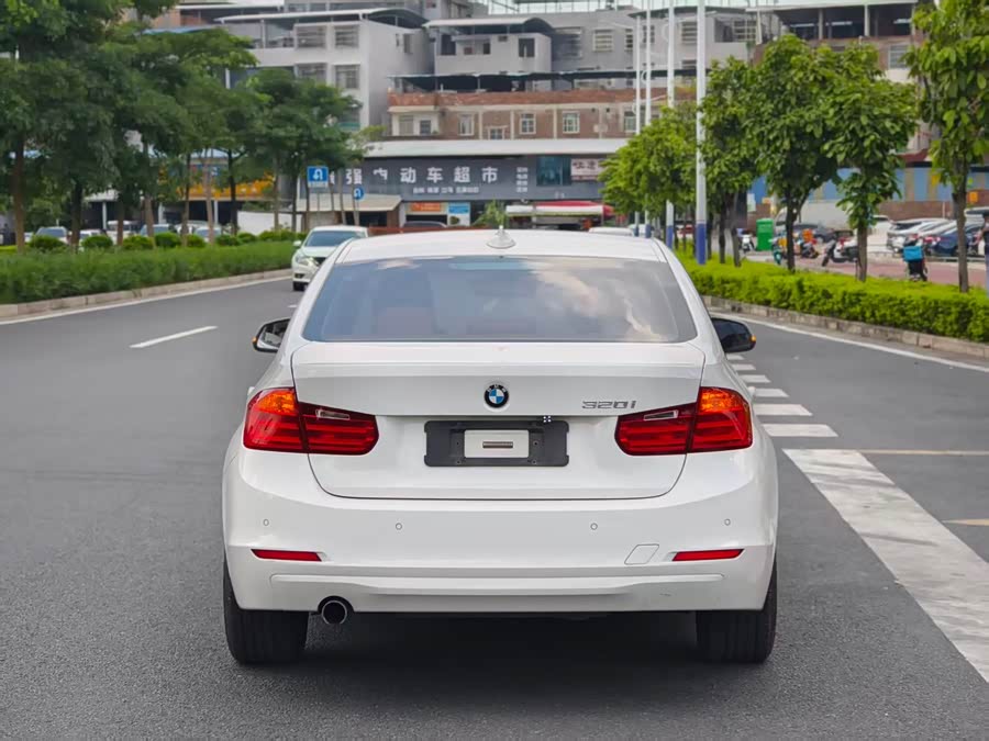 BMW 3 Series (Imported) 2012 изображение автомобиля #9