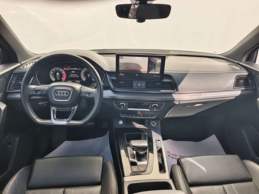 Audi Q5L Sportback 2021 car image #9