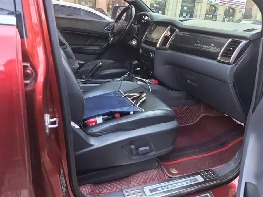 Ford Everest 2016 car image #9