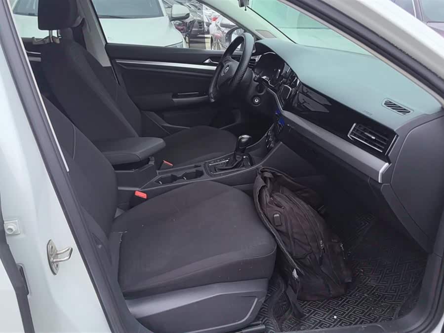 Volkswagen Bora Pure Electric 2021 صورة سيارة #9