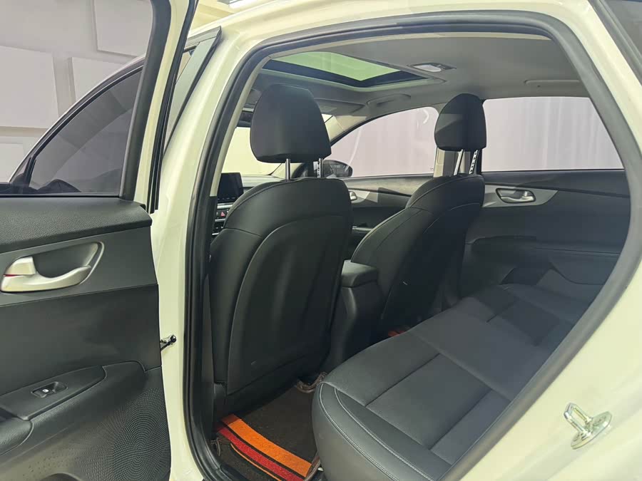 起亚 起亚K3 2022 汽车图片 #9