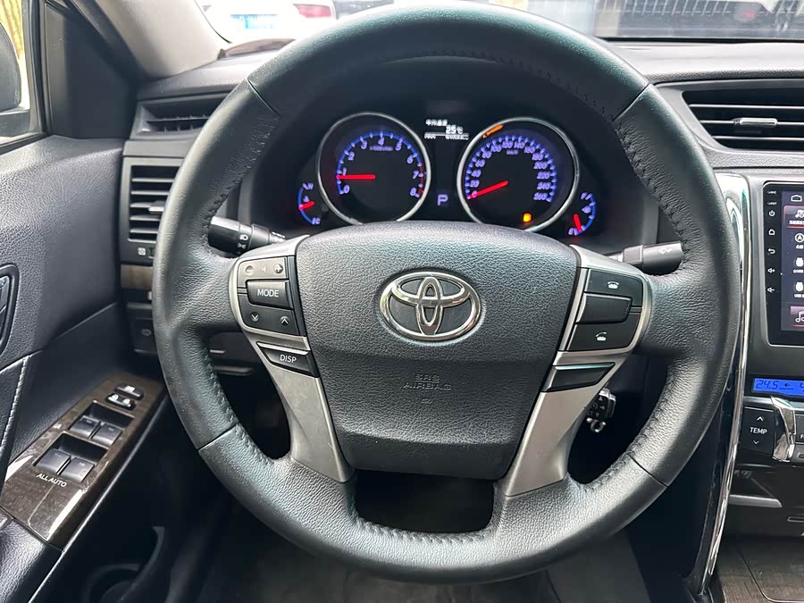 Toyota Reiz 2014 immagine di auto #9