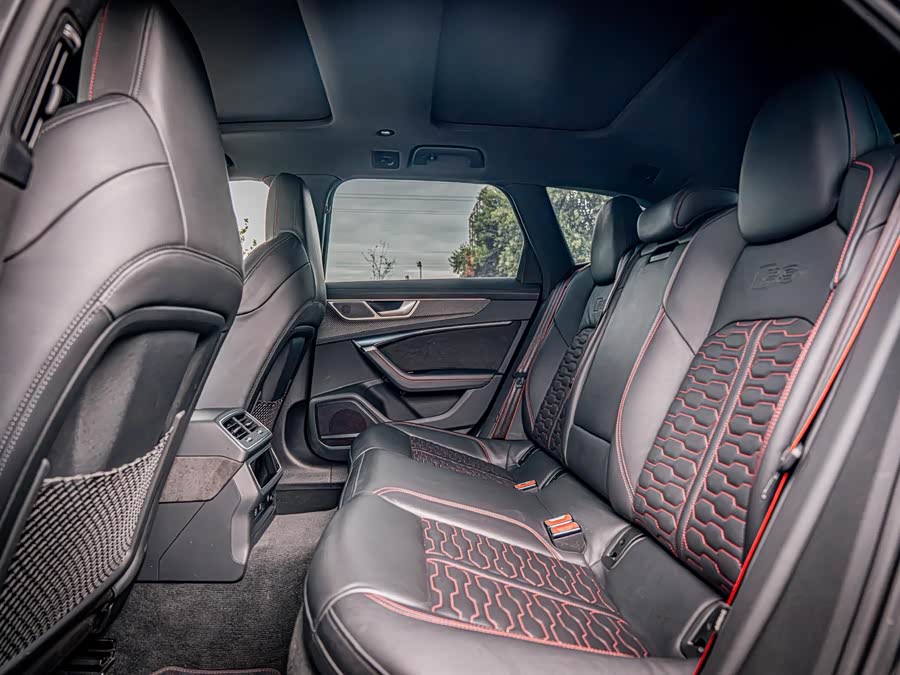 Audi RS 6 2021 immagine di auto #9