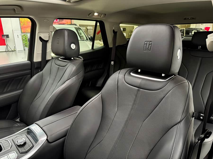 Tank 400 2024 car image #9