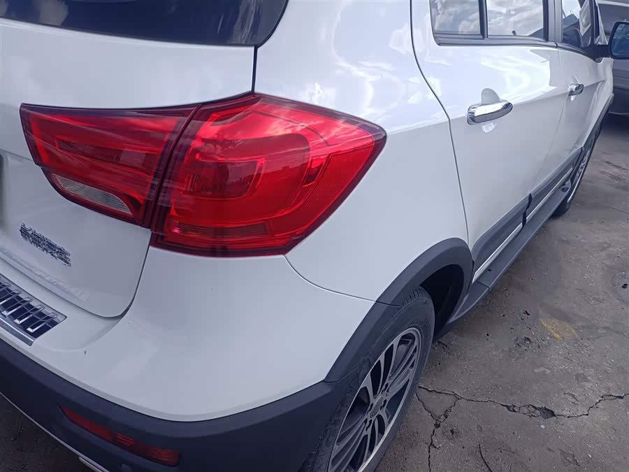 Haval H1 2015 #9 Haval H1 2015 car image #9