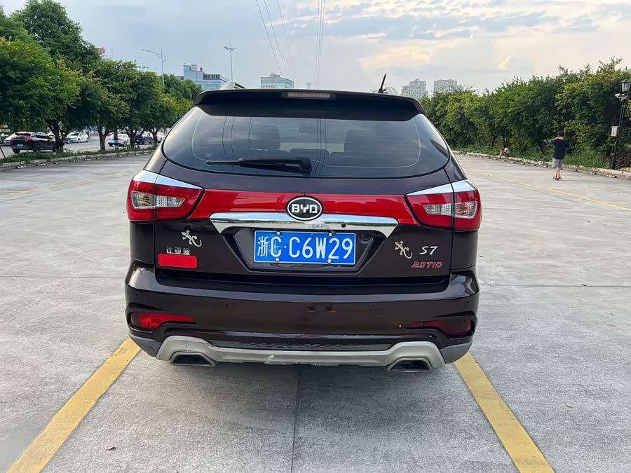 BYD S7 2014 car image #9