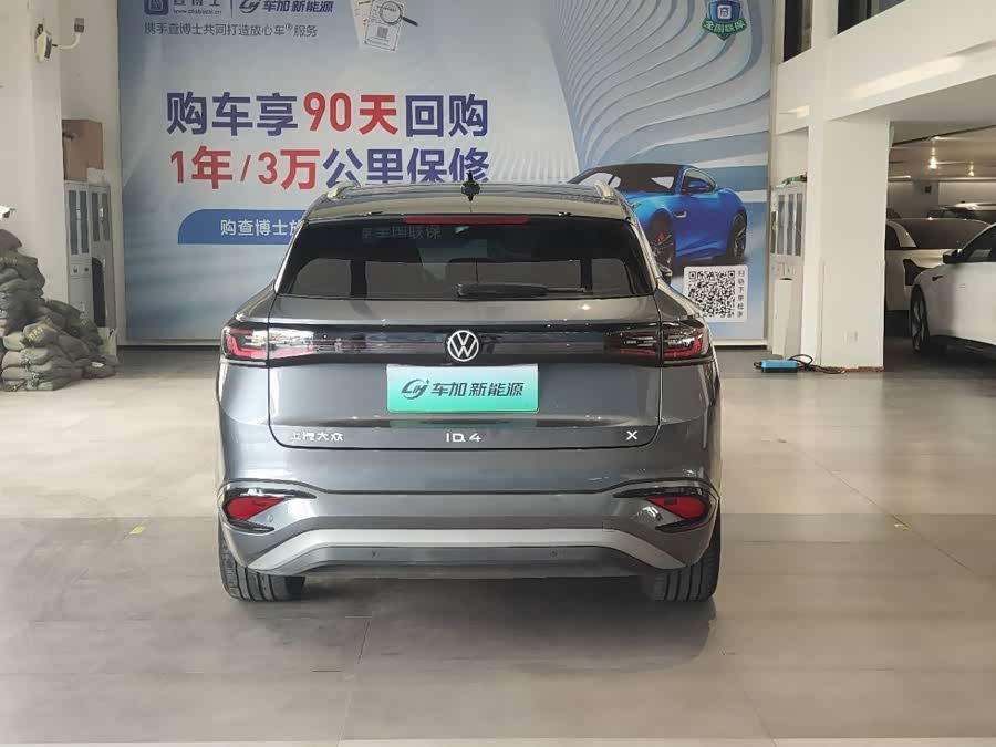 Volkswagen ID.4 X 2023 car image #9