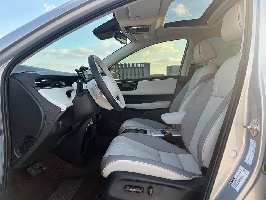 Honda e:NS2 2025 car image #9