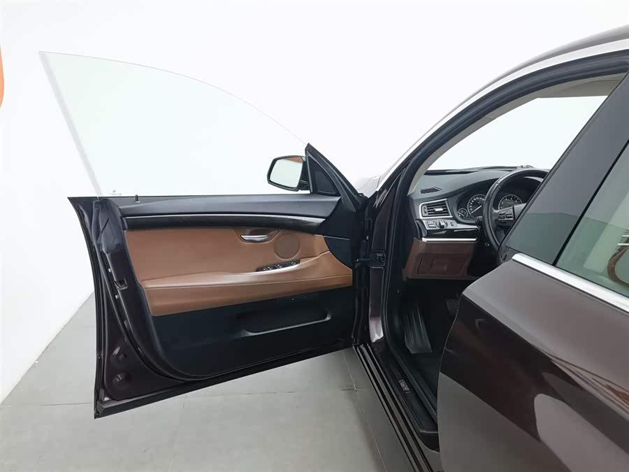 BMW 5 Series GT 2015 #9 BMW 5 Series GT 2015 immagine di auto #9