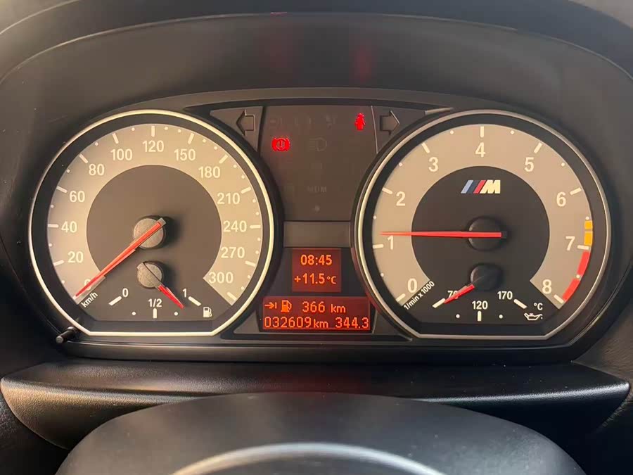 BMW 1 Series M 2013 car image #9