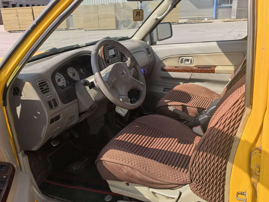 日产 日产帕拉丁 2011 汽车图片 #9