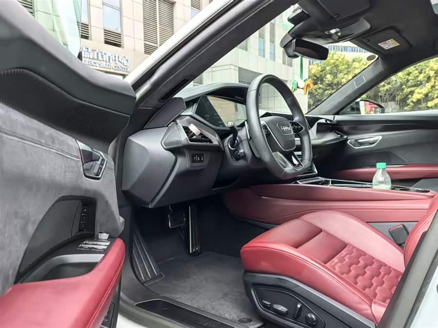 Audi RS e-tron GT 2023 #9 Audi RS e-tron GT 2023 car image #9