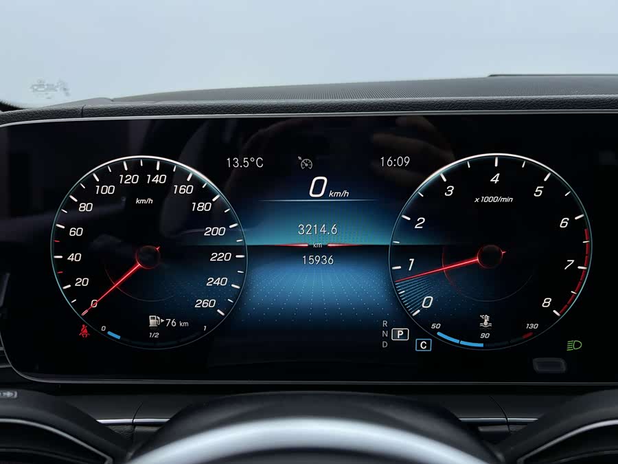 Mercedes-Benz GLE Class 2021 car image #9