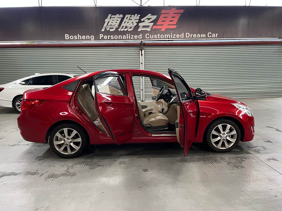 Hyundai Reina 2010 #9 Hyundai Reina 2010 car image #9