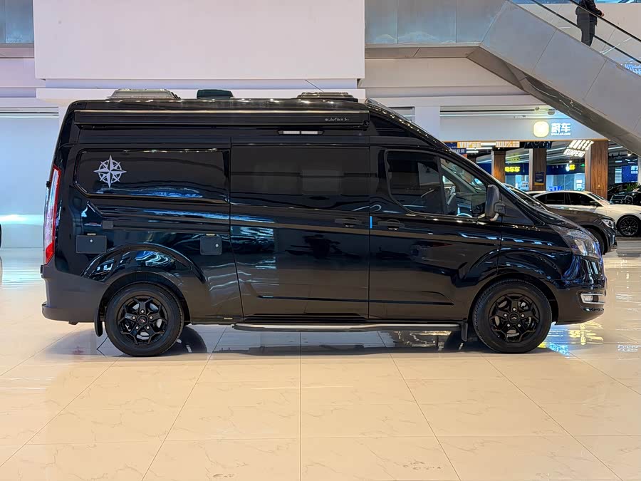 Ford Transit 2021 car image #9