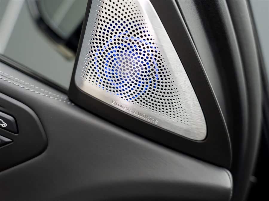 BMW X6 M 2023 #9 BMW X6 M 2023 car image #9