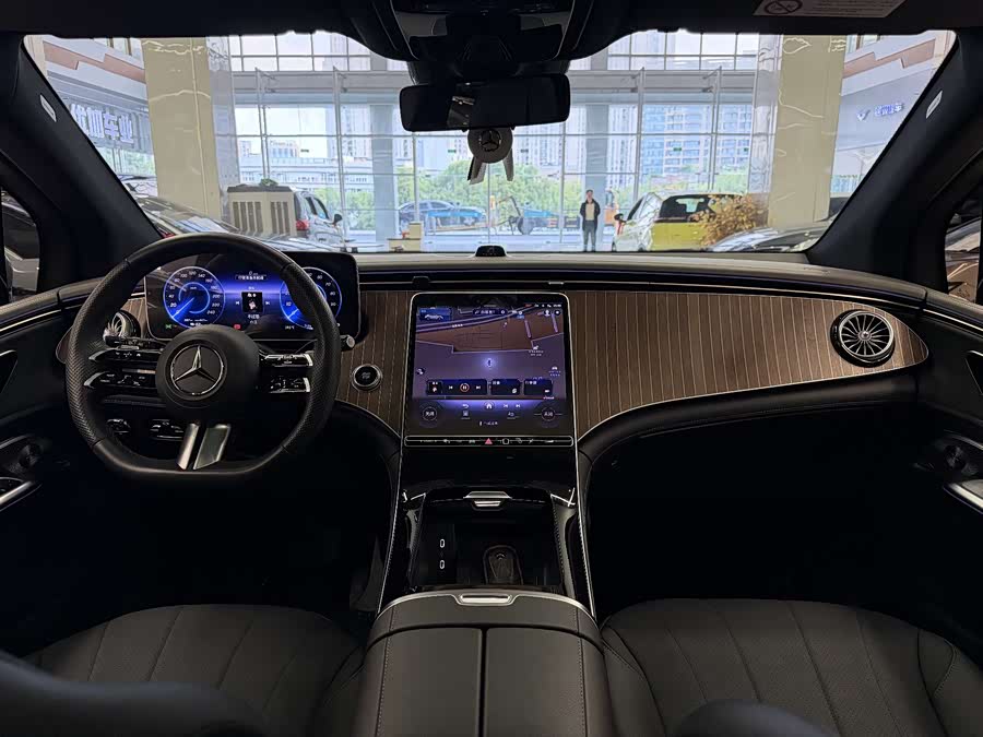 Mercedes-Benz EQE SUV 2023 #9 Mercedes-Benz EQE SUV 2023 car image #9