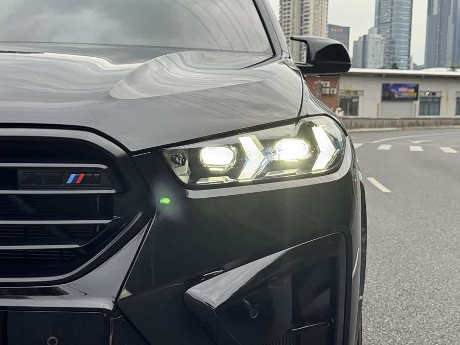 BMW X5 M 2024 car image #9