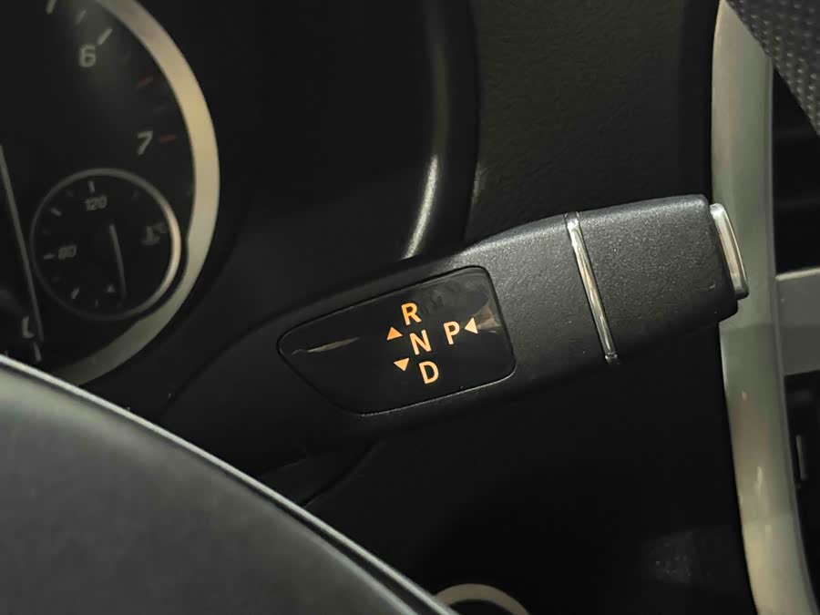 Mercedes-Benz Vito 2020 car image #9