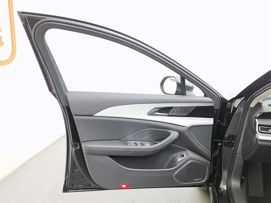 HongQi H5 PHEV 2025 car image #9