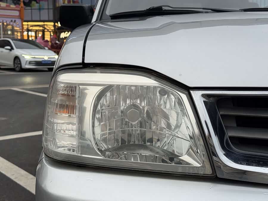 Nissan D22 2012 car image #9