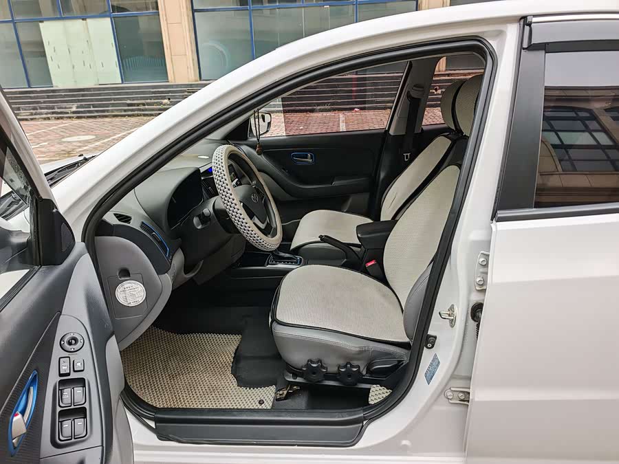 Hyundai Elantra EV 2017 car image #9