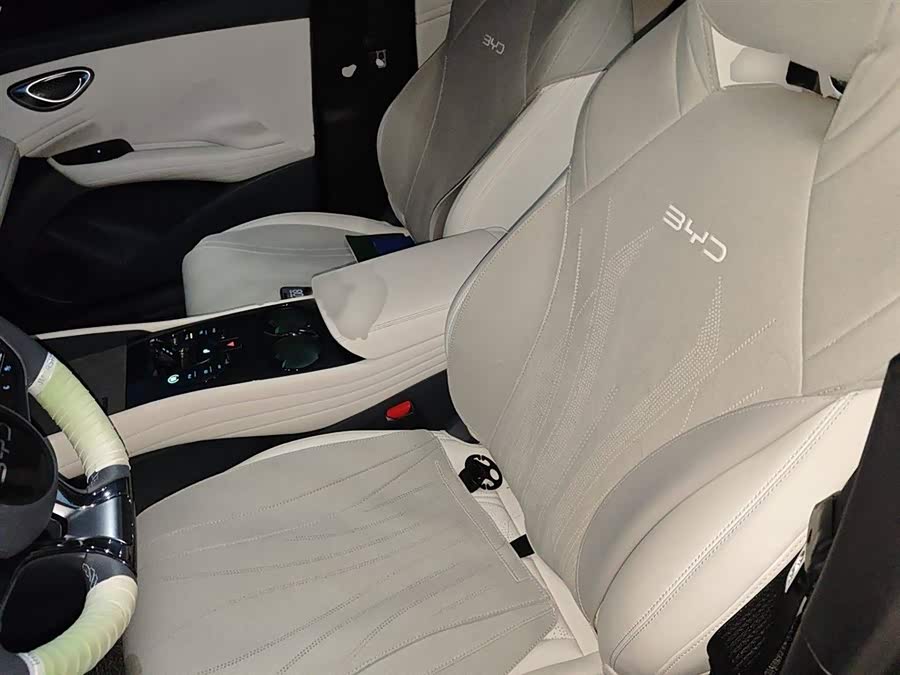 BYD Seal 06GT 2024 car image #9