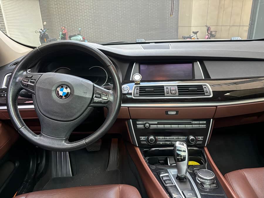 BMW 5 Series GT 2015 imagen de coche #9