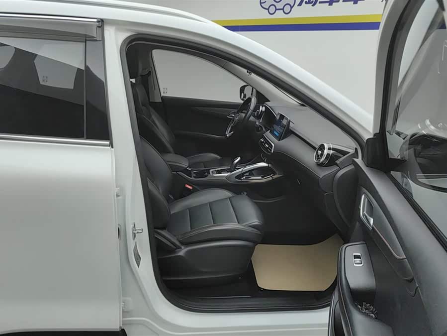 MG Pilot 2023 car image #9