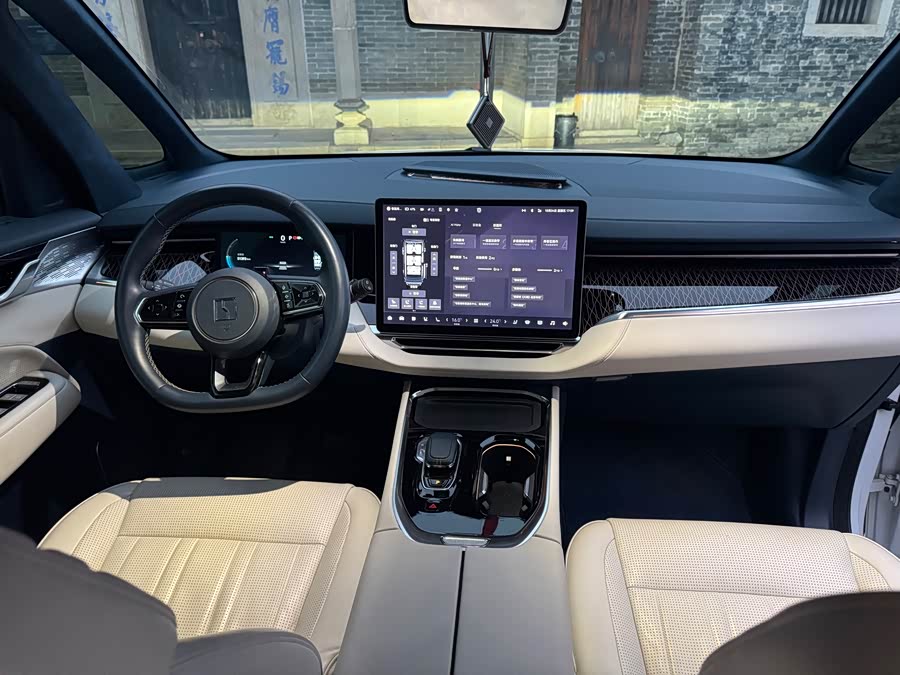 Volkswagen Phideon 2024 immagine di auto #9