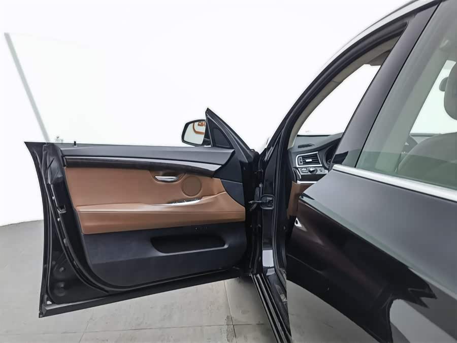 BMW 5 Series GT 2014 #9 BMW 5 Series GT 2014 immagine di auto #9