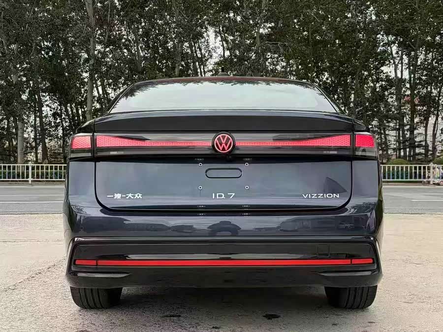 Volkswagen ID.7 Vizzion 2023 #9 Volkswagen ID.7 Vizzion 2023 car image #9