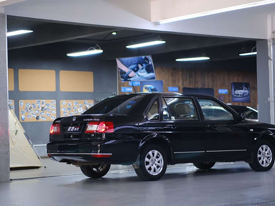 Volkswagen Santana Vista 2011 car image #9