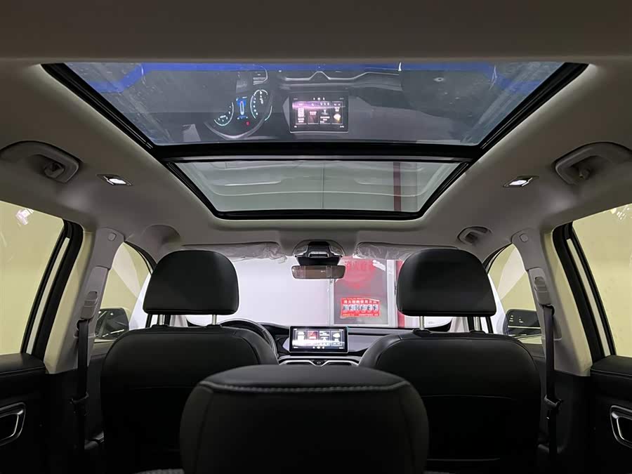 GEELY Okavango 2021 car image #9