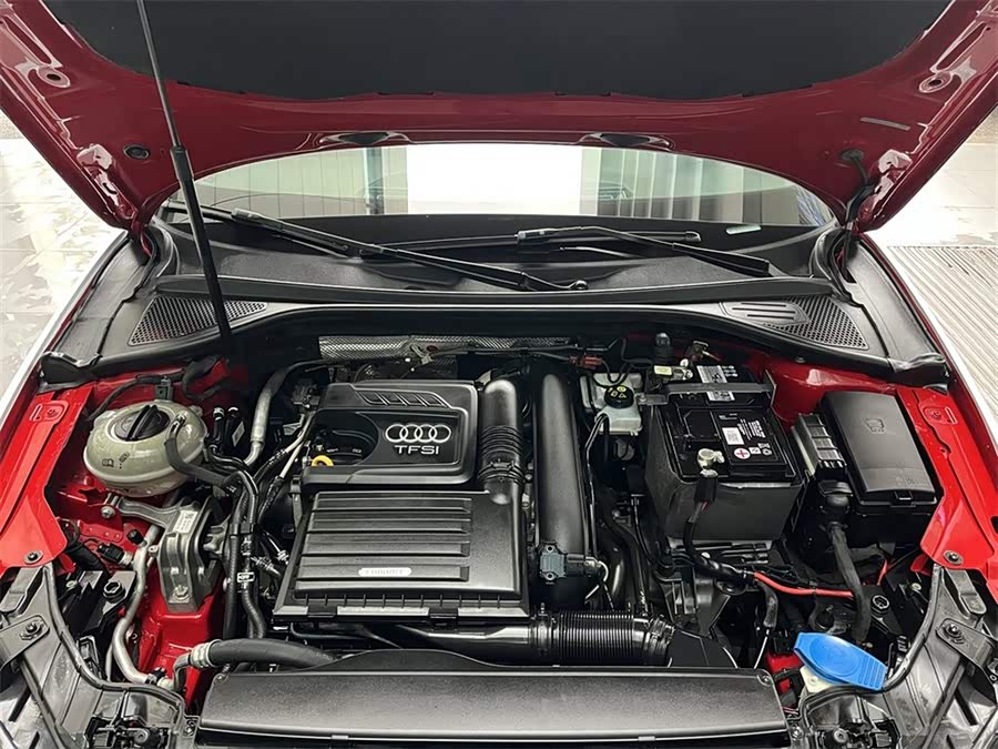 Audi A3 2018 immagine di auto #9