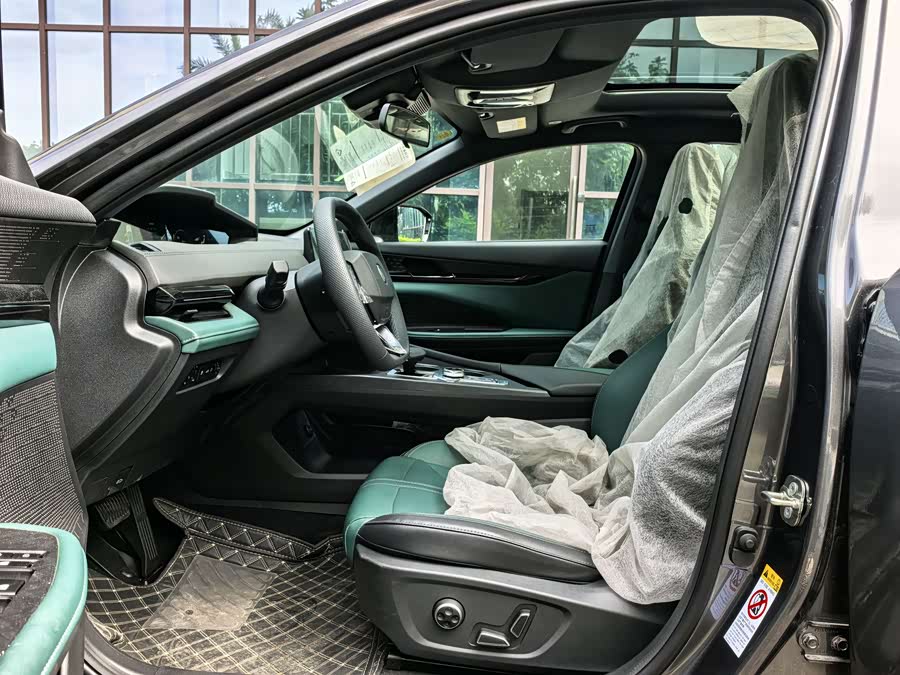 Changan UNI-V iDD 2025 #9 Changan UNI-V iDD 2025 car image #9