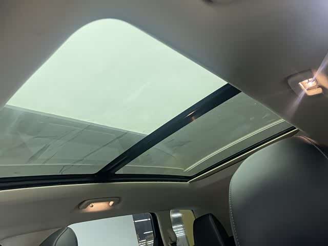 Ford Edge 2021 car image #9