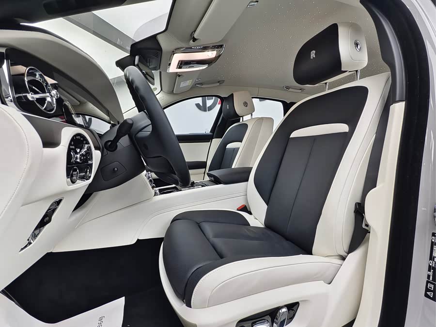 Rolls-Royce Ghost 2024 car image #9