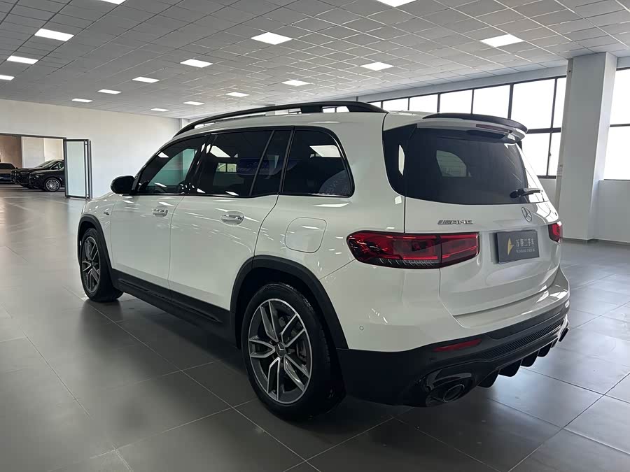 Mercedes-Benz GLB AMG 2023 immagine di auto #9