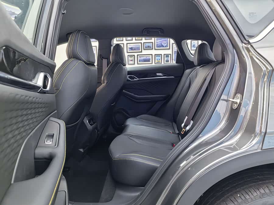 GEELY Coolray 2025 car image #9