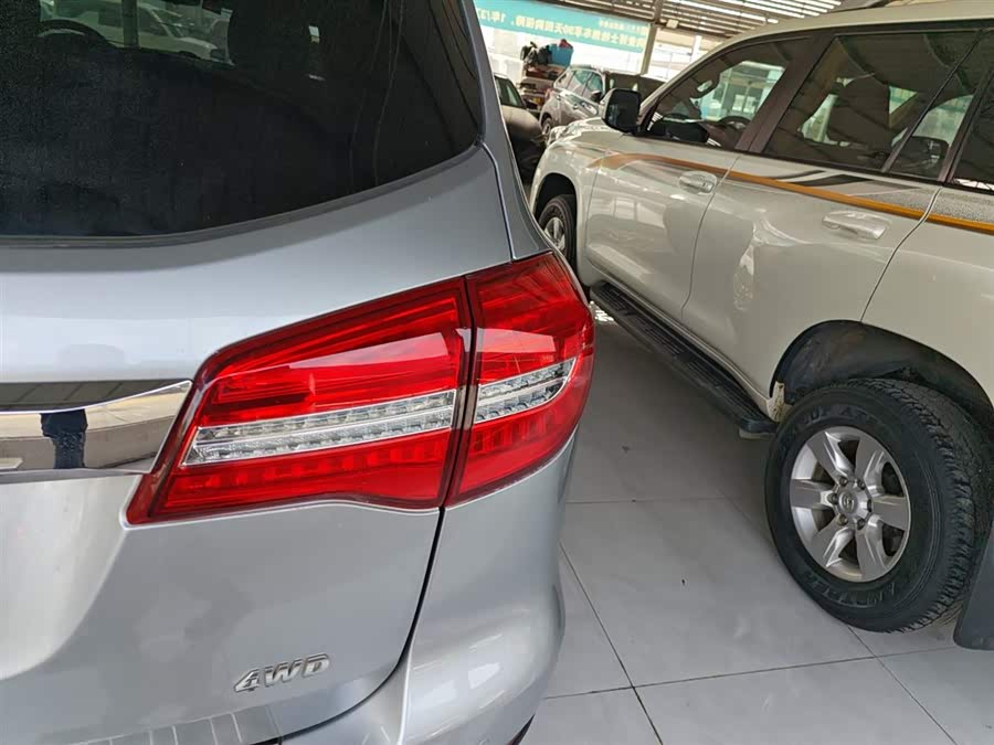 Haval H8 2017 car image #9