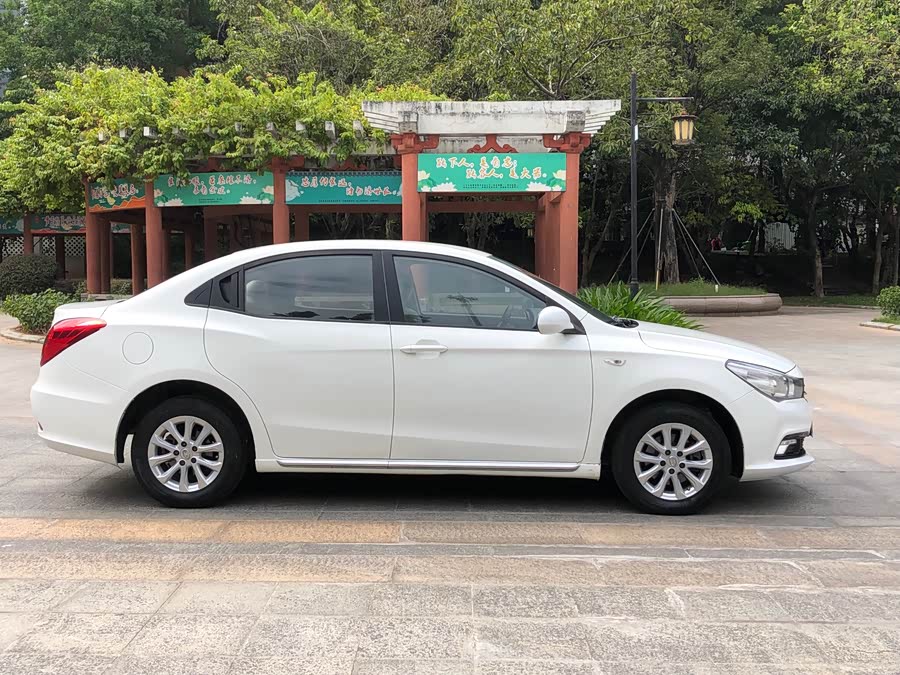 GAC Trumpchi GA3S 2015 #9 GAC Trumpchi GA3S 2015 car image #9